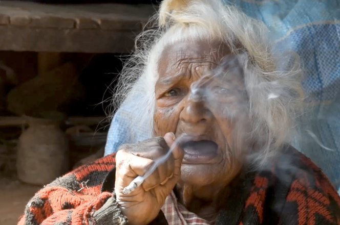 woman smokes